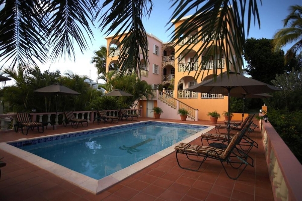 Royal Palms Hotel (Long Bay Village)